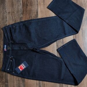 *NWT* Red Bull Distribution Co. Denim Relaxed Taper Size 32x32 In Dark Wash